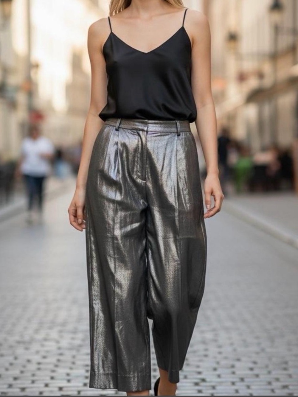 Banana Republic Metallic Wide-Leg Trousers in Silver - Picture 2 of 3